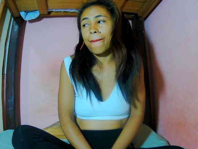Reinewallashy3 webcam