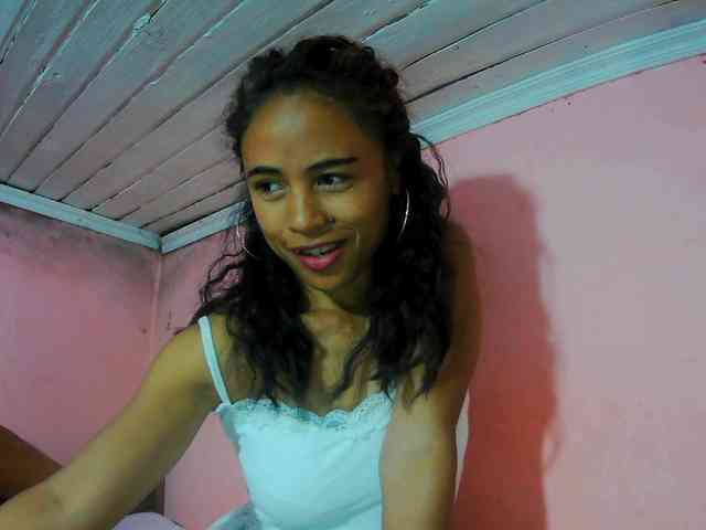 Reinewallashy3 webcam