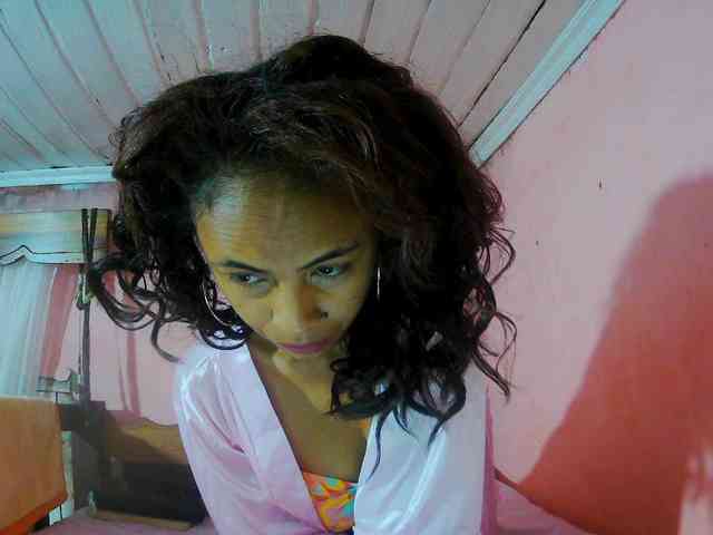 Reinewallashy3 webcam