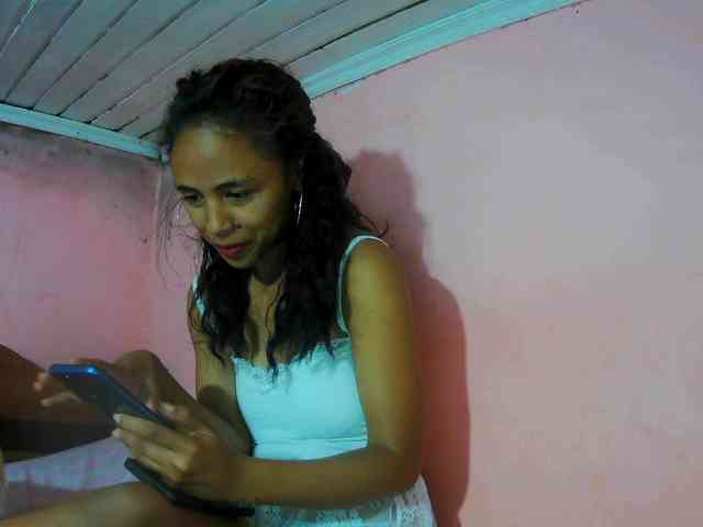 Reinewallashy3 webcam