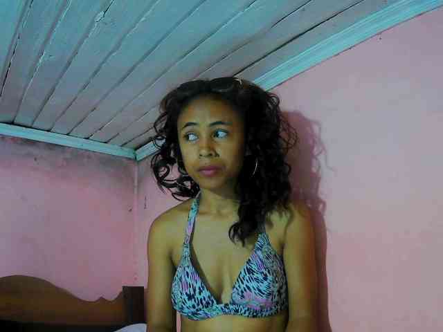 Reinewallashy3 webcam