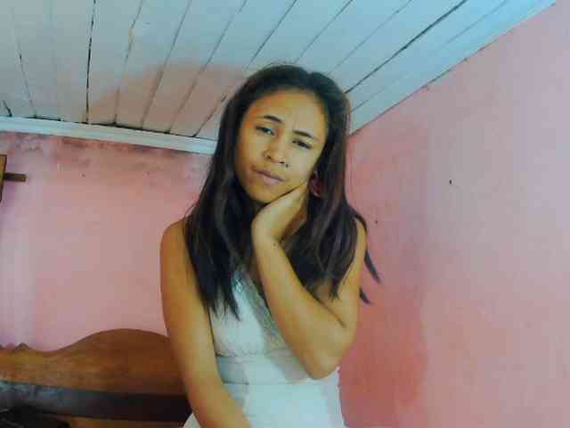 Reinewallashy3 webcam