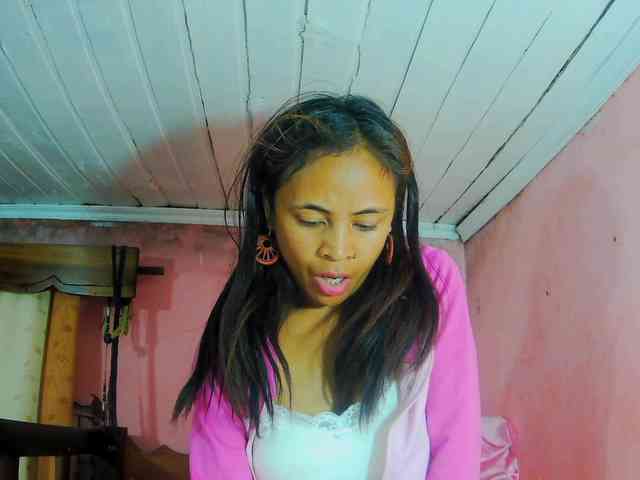Reinewallashy3 webcam