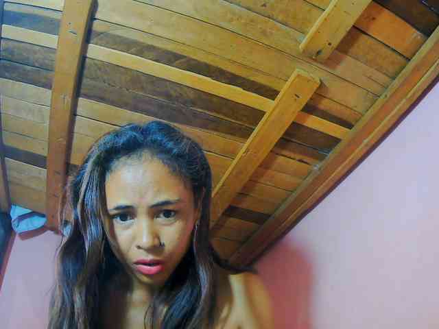 Reinewallashy3 webcam
