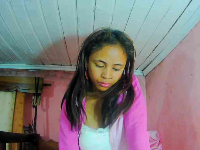 Reinewallashy3 webcam
