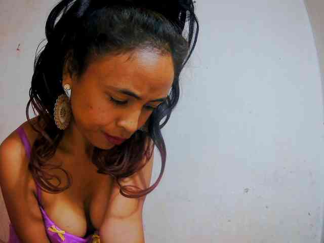 Reinewallashy3 webcam