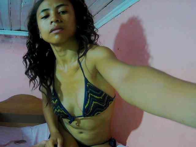 Reinewallashy3 webcam