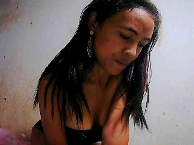 Reinewallashy3 webcam