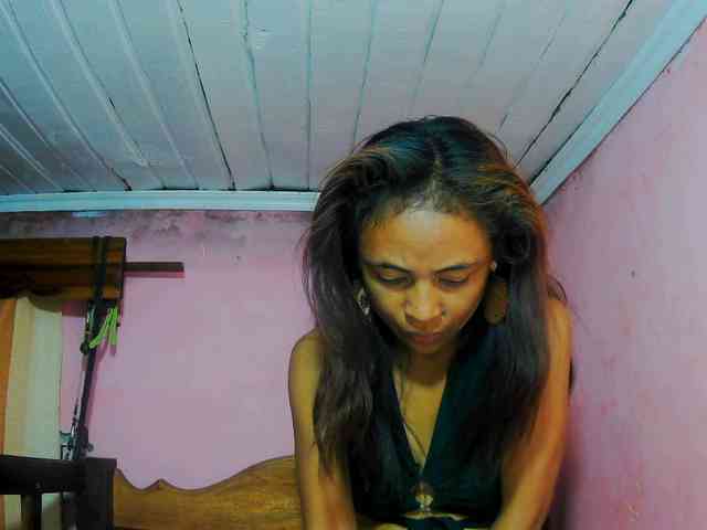Reinewallashy3 webcam