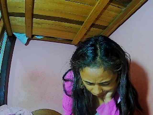 Roxanne03