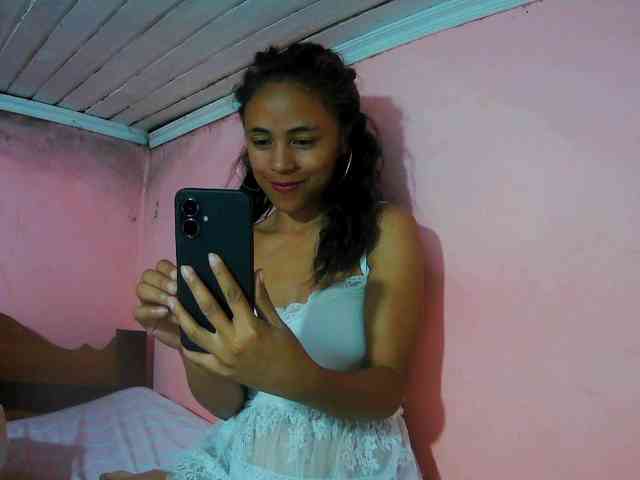 Reinewallashy3 webcam