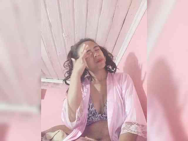 Reinewallashy3 webcam