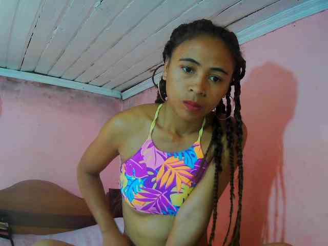 Reinewallashy3 webcam