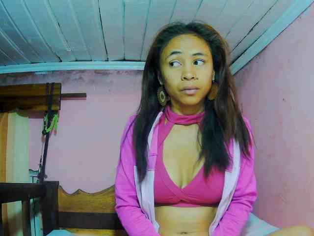 Reinewallashy3 webcam