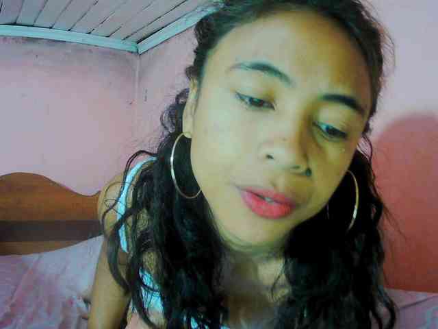 Reinewallashy3 webcam