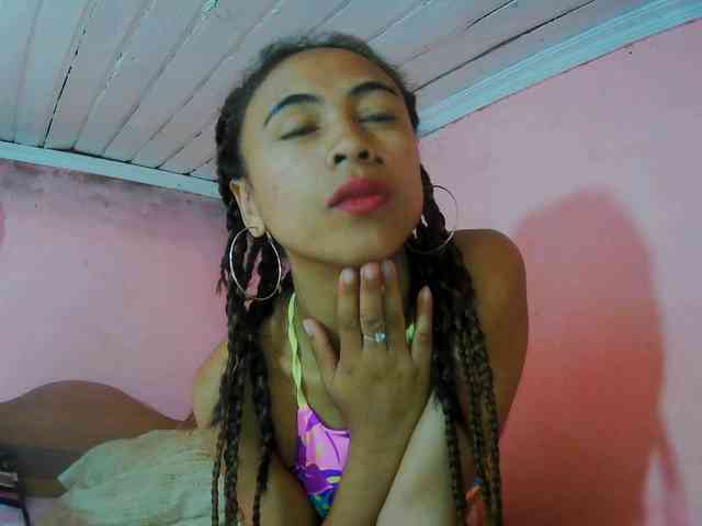 Reinewallashy3 webcam