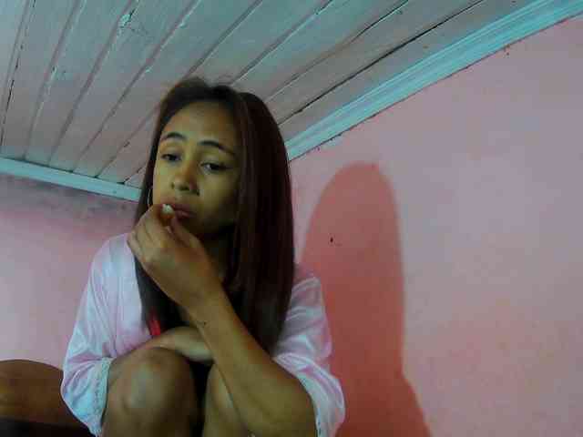 Reinewallashy3 webcam