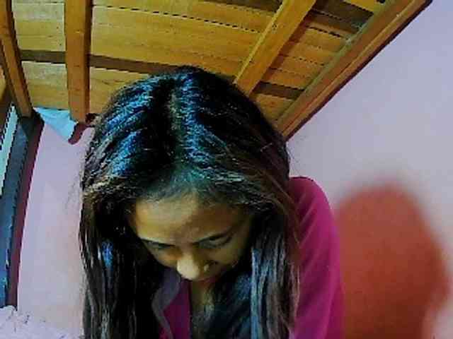 Reinewallashy3 webcam