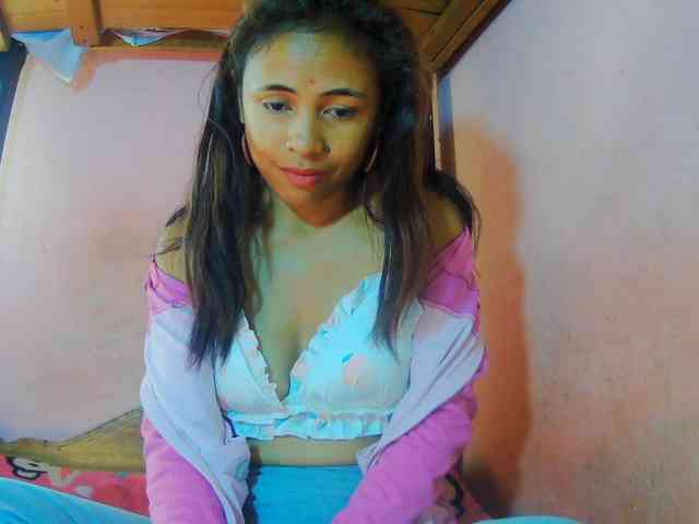 Reinewallashy3 webcam