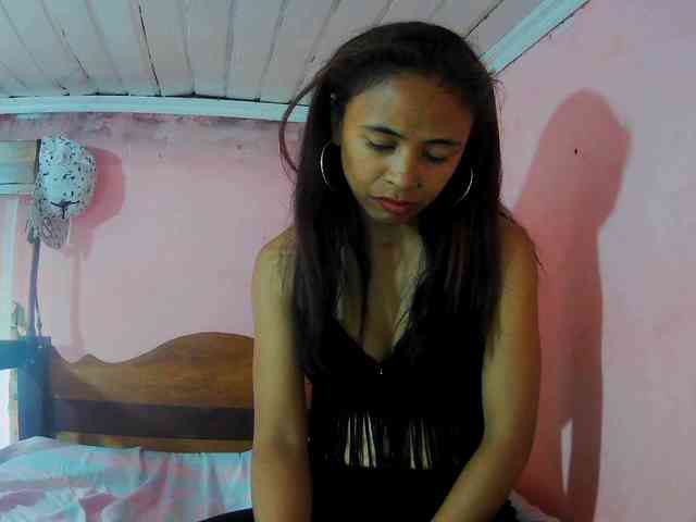 Reinewallashy3 webcam