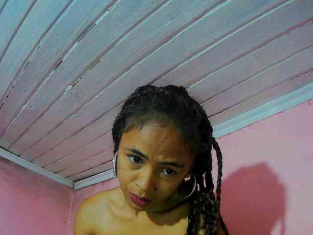 Reinewallashy3 webcam