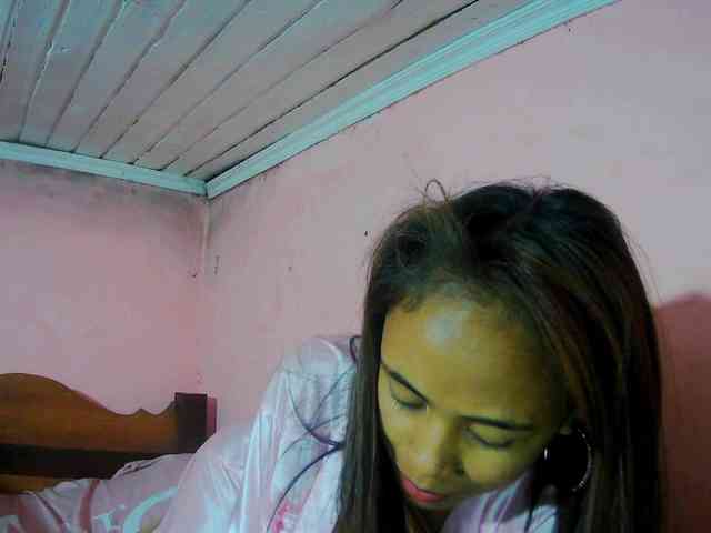 Reinewallashy3 webcam