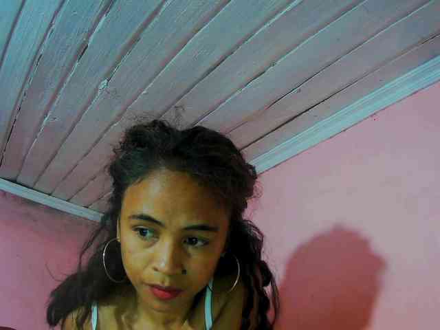 Reinewallashy3 webcam