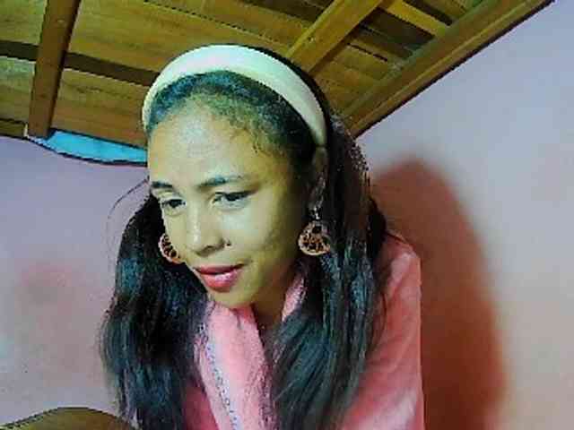 Reinewallashy3 webcam