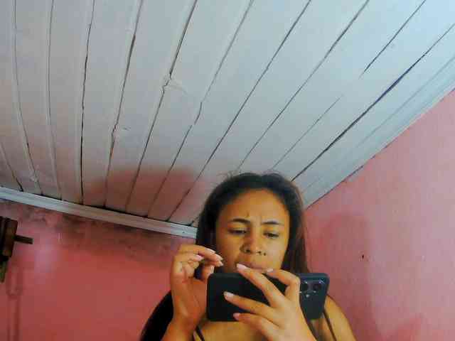 Reinewallashy3 webcam