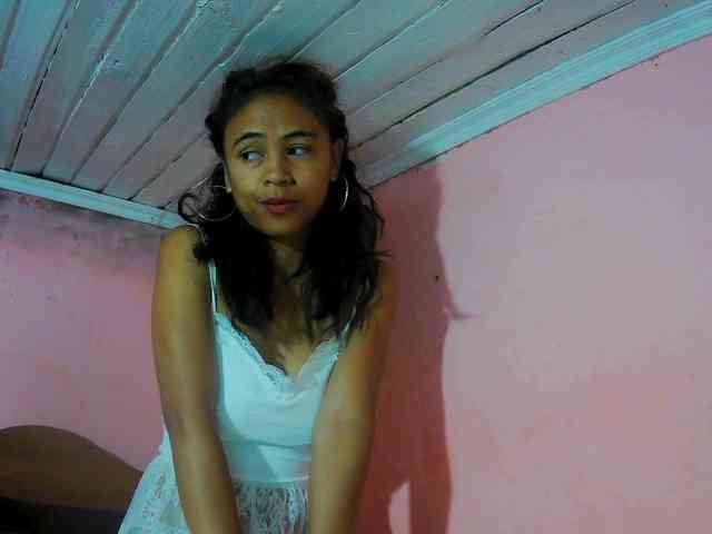 Reinewallashy3 webcam