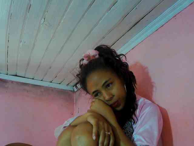 Reinewallashy3 webcam