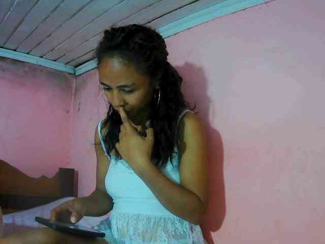 Reinewallashy3 webcam