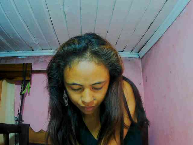 Reinewallashy3 webcam