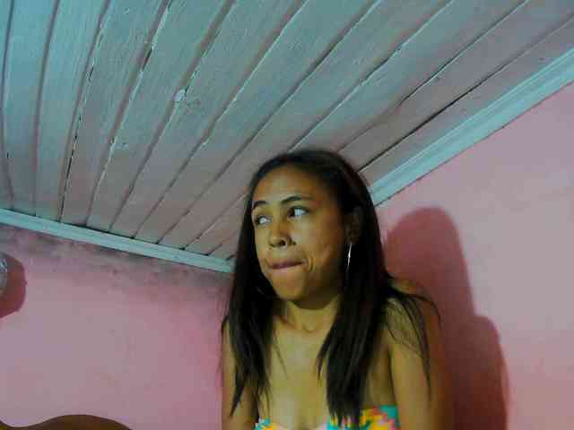 Reinewallashy3 webcam