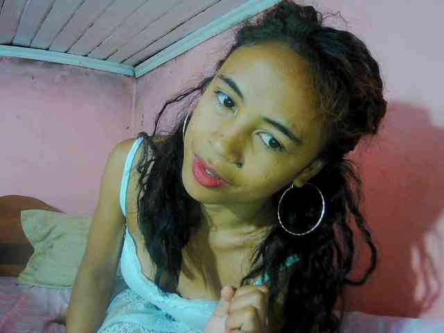 Reinewallashy3 webcam