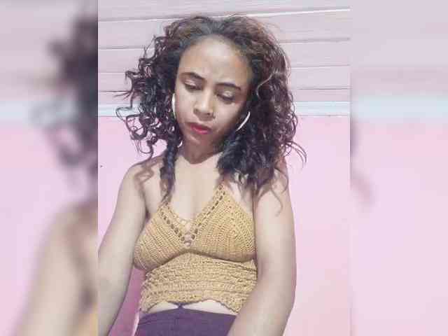 Reinewallashy3 webcam