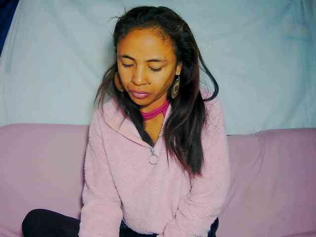 Reinewallashy3 webcam
