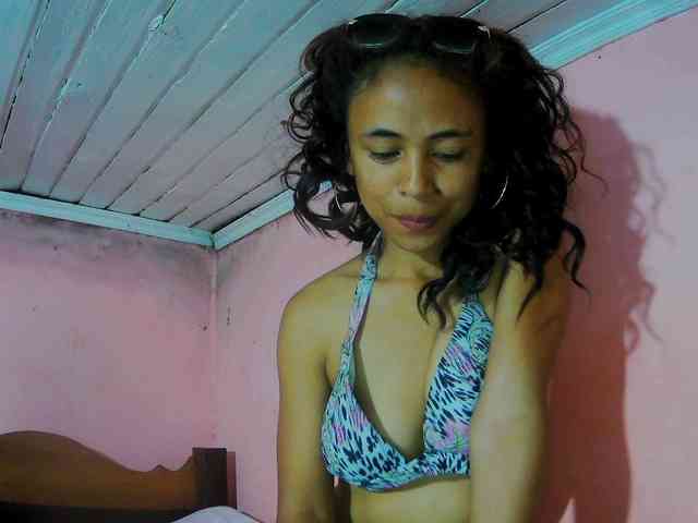 Reinewallashy3 webcam