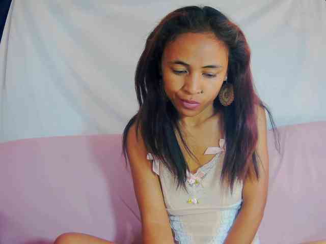 Reinewallashy3 webcam