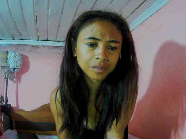 Reinewallashy3 webcam