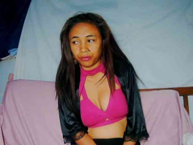 Reinewallashy3 webcam