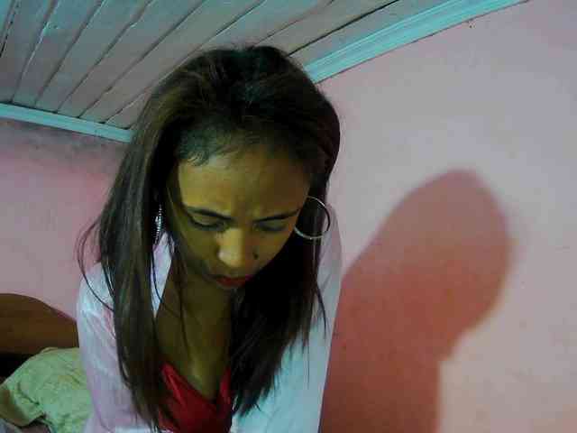 Reinewallashy3 webcam