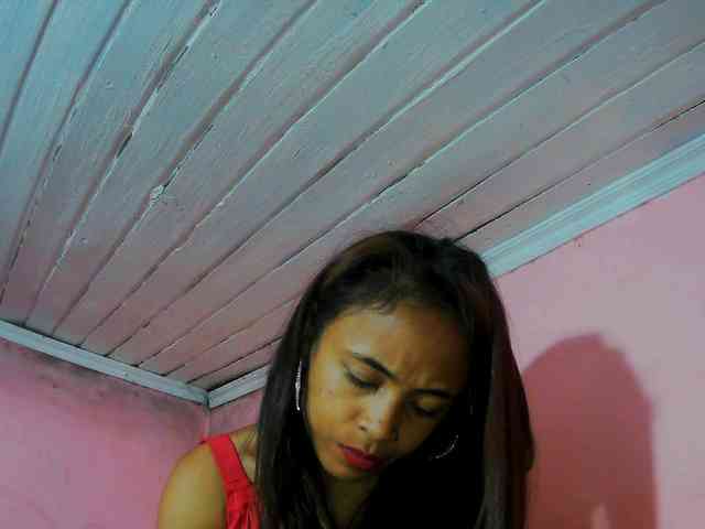 Reinewallashy3 webcam