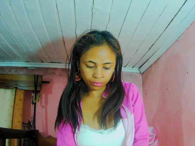 Reinewallashy3 webcam