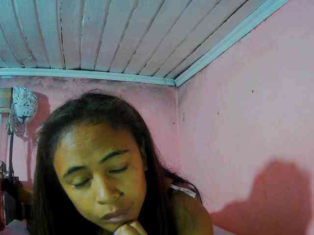 Reinewallashy3 webcam
