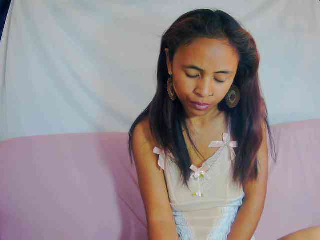 Reinewallashy3 webcam