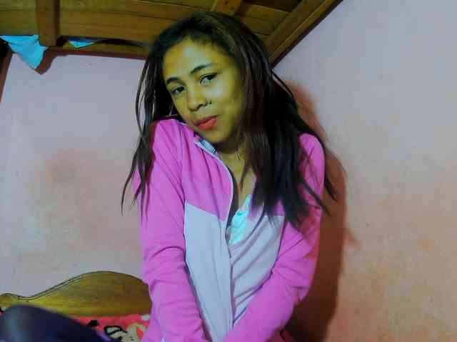 Reinewallashy3 webcam