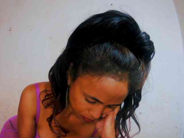 Reinewallashy3 webcam
