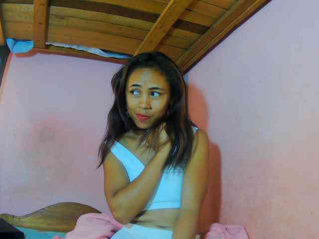 Reinewallashy3 webcam