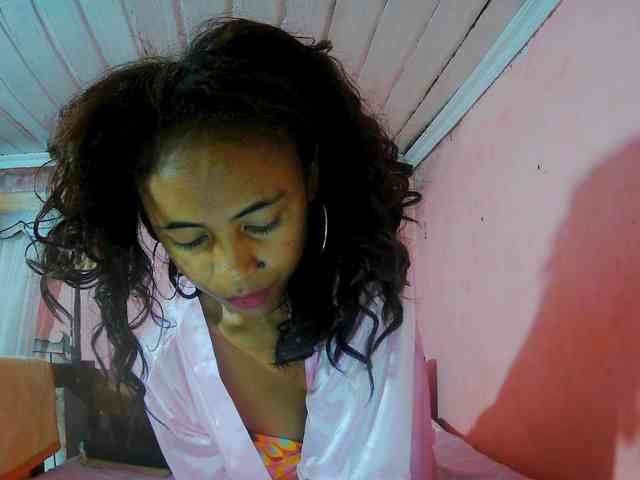 Reinewallashy3 webcam